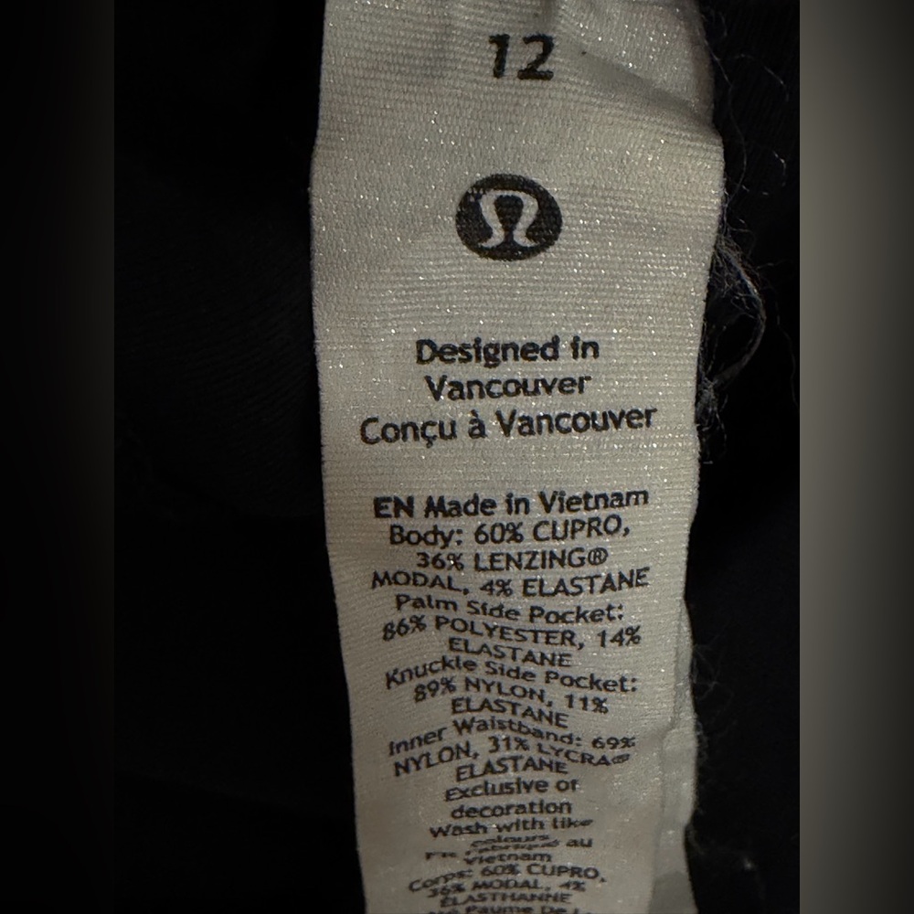 Lululemon Athletica Black Cupro Capris Cargo Pants - Picture 12 of 13